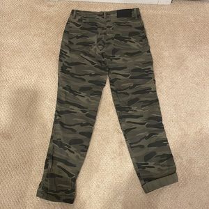 GUC Lucky Brand Cargo pants size 2/26